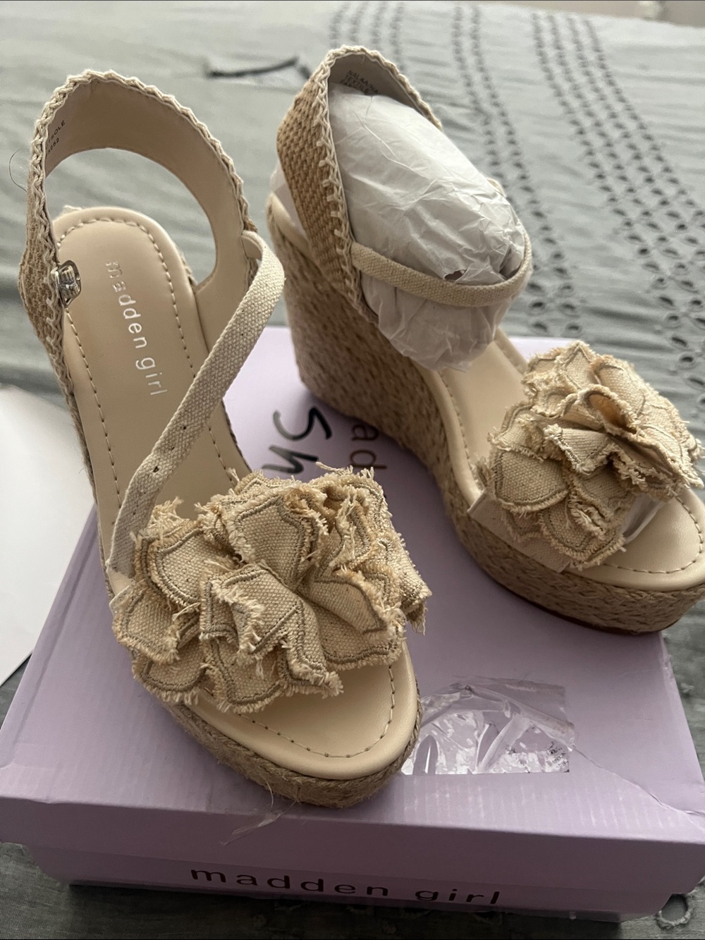 Madden Girl Neutral Beige Floral Espadrille Wedge Sandals